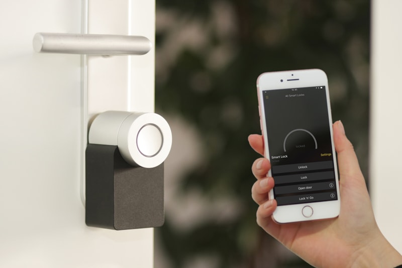 Smart home devices connected via mesh WiFi network