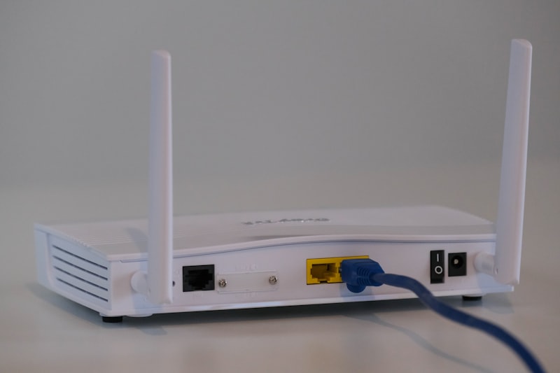 Mesh WiFi router system for whole-home coverage